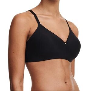 Make offer! Chantelle 2 Women's Set 1Black & 1Tan Wireless 2 Bras Size 34F 34DDD